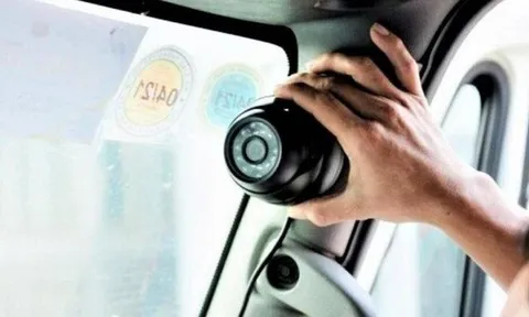 Từ 1/7/2023, xe kinh doanh vận tải bắt buộc lắp camera
