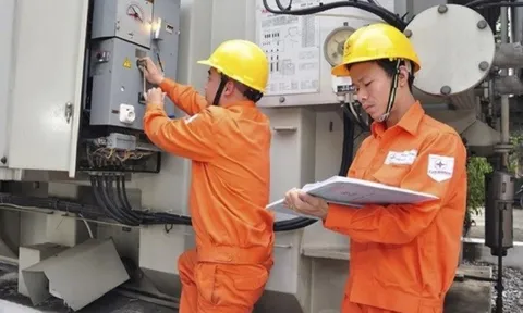 Giá điện có thể tăng thêm 2.200 đồng/kWh