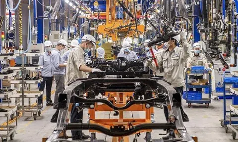 Ngân hàng UOB nâng dự báo GDP Việt Nam lên 8,2% năm nay