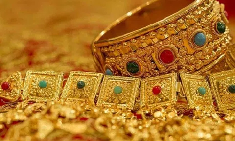 Giá vàng thế giới lao dốc, vàng trong nước tăng cả triệu đồng mỗi lượng