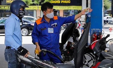 Bộ Công Thương lý giải về việc doanh nghiệp kinh doanh xăng dầu đóng cửa