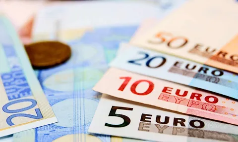 ECB sẽ tiếp tục tăng lãi suất để chống lại lạm phát