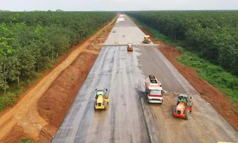 Khởi công 12 dự án thành phần cao tốc Bắc - Nam đúng dịp Tết Dương lịch 2023