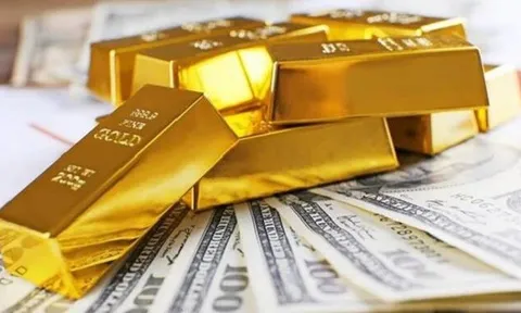 Giá vàng quay đầu giảm mạnh do áp lực chốt lời