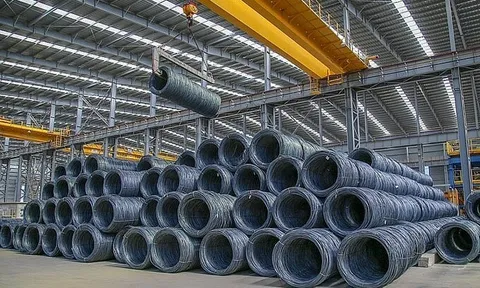 Giá thép xây dựng trong nước tiếp tục đi ngang