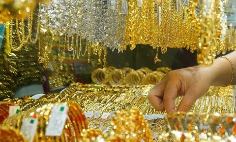 Cách nhận biết vàng giả, vàng thấp tuổi để hạn chế rủi ro trong thị trường kinh doanh vàng