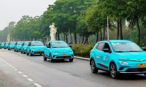 Taxi điện đầu tiên của Việt Nam chính thức hoạt động
