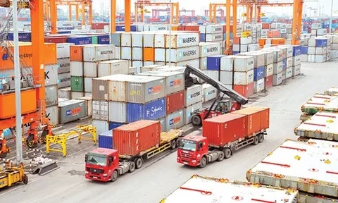 Nửa tháng, xuất khẩu hàng hóa tăng hơn 3 tỷ USD