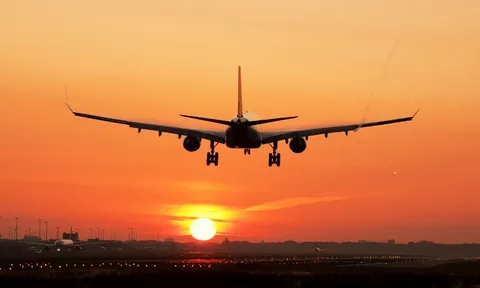 Dự báo giá vé máy bay vẫn cao cho dù giá dầu giảm