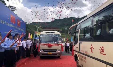 Thông xe tuyến vận tải hành khách quốc tế Lai Châu – Vân Nam