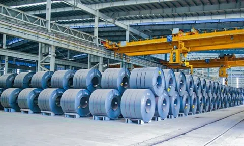 Giá thép trong nước lại giảm, về sát mốc 14 triệu đồng/tấn