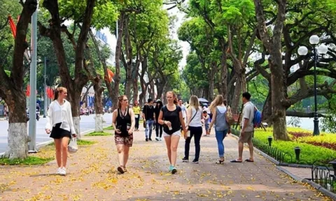 Trong tháng 6/2023, ngành Du lịch Thủ đô đã đón 2,21 triệu lượt khách trong nước và quốc tế