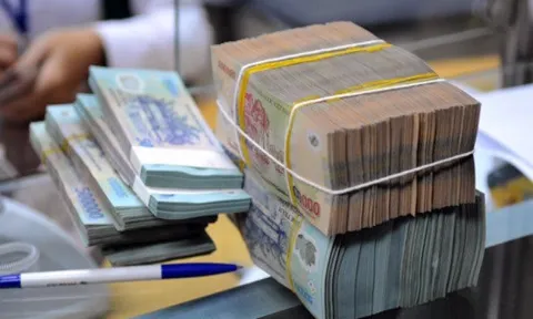 Thu ngân sách nhà nước đạt 54% dự toán, giảm so với cùng kỳ