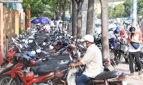 Tp.HCM thu phí sử dụng vỉa hè, lòng đường từ 1/9
