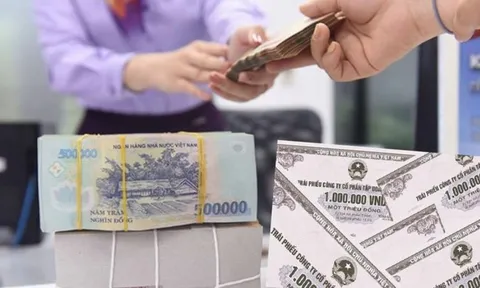 Nên gửi tiết kiệm ngân hàng hay mua trái phiếu?