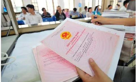 Trường hợp nào được miễn thuế, phí khi sang tên sổ đỏ năm 2023?