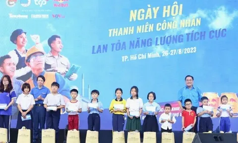 Sôi nổi ngày hội thanh niên công nhân Đông Nam Bộ