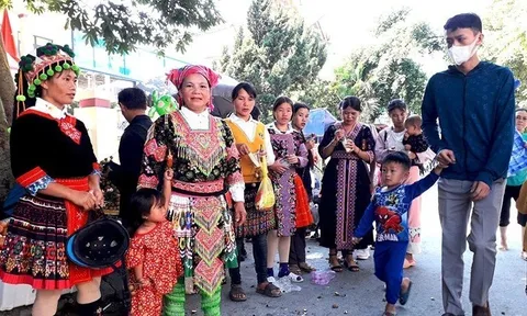 Đồng bào huyện vùng cao Mường Lát nô nức vui Tết Độc lập