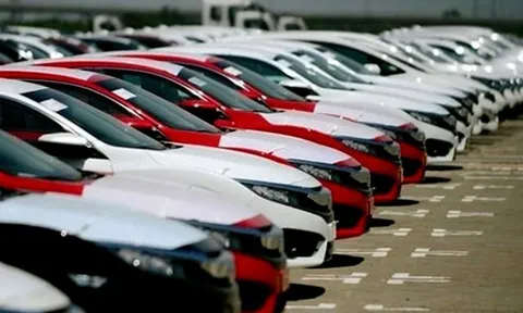 Lượng ô tô nhập khẩu vào Việt Nam giảm mạnh