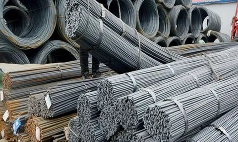 Giá thép nội địa tiếp đà đi ngang