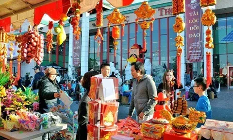 Bộ Công Thương: Dự báo sức mua dịp Tết Giáp Thìn 2024 tăng trên 10%