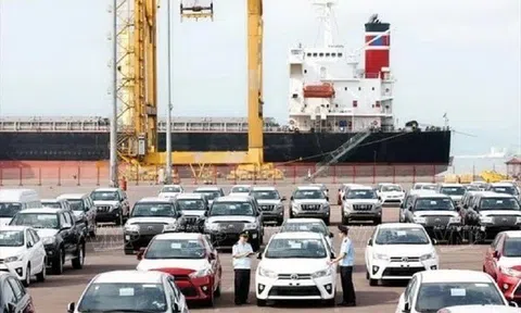 Ôtô nhập khẩu vào Việt Nam tăng hơn 64%